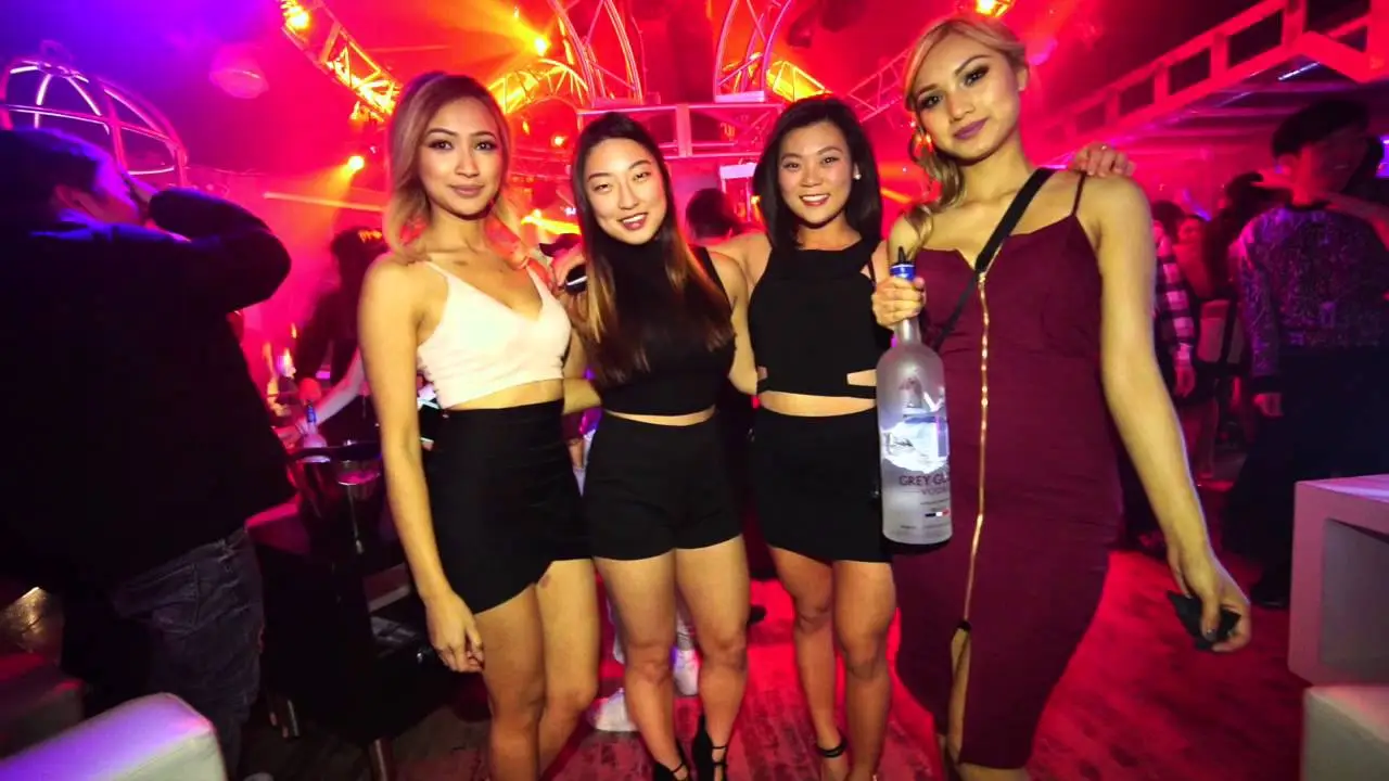 Dubai's Nightlife Scene: A World of Entertainment at Your Fingertips